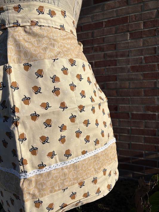 Acorn Half Apron