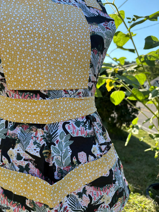 Black Cat w/ Yellow Accents Whole Apron